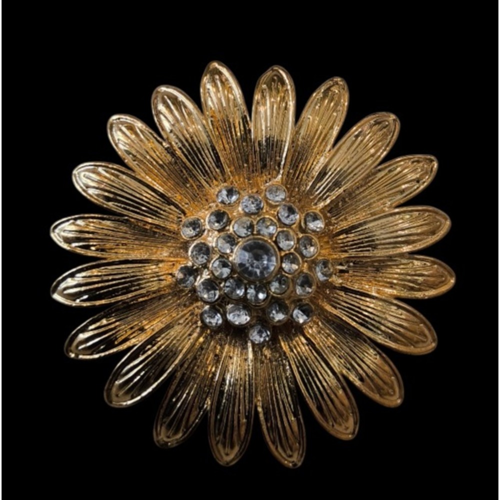 Vintage Gold Daisy Brooch Rhinestone Center Monet Style Floral Pin With Box
